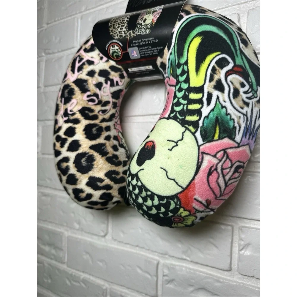 ED HARDY TATOO Leopard ~ ROSE DESIGN TRAVEL NECK PILLOW Memory Foam Multi NWT